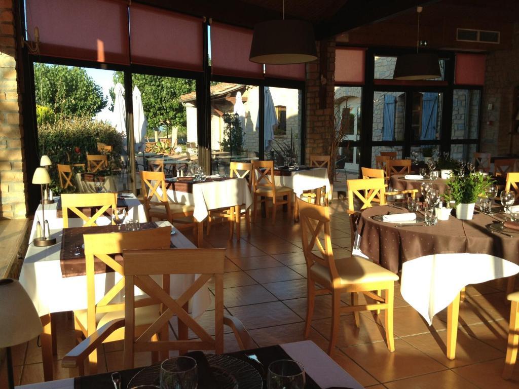 Logis Hotel Restaurant Le Mas De Mon Pere Saint-Jean-le-Centenier Exterior photo